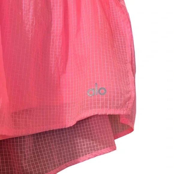 Alo Yoga Game Time Shorts Neon Bubblegum Pink Sz M - Picture 6 of 12